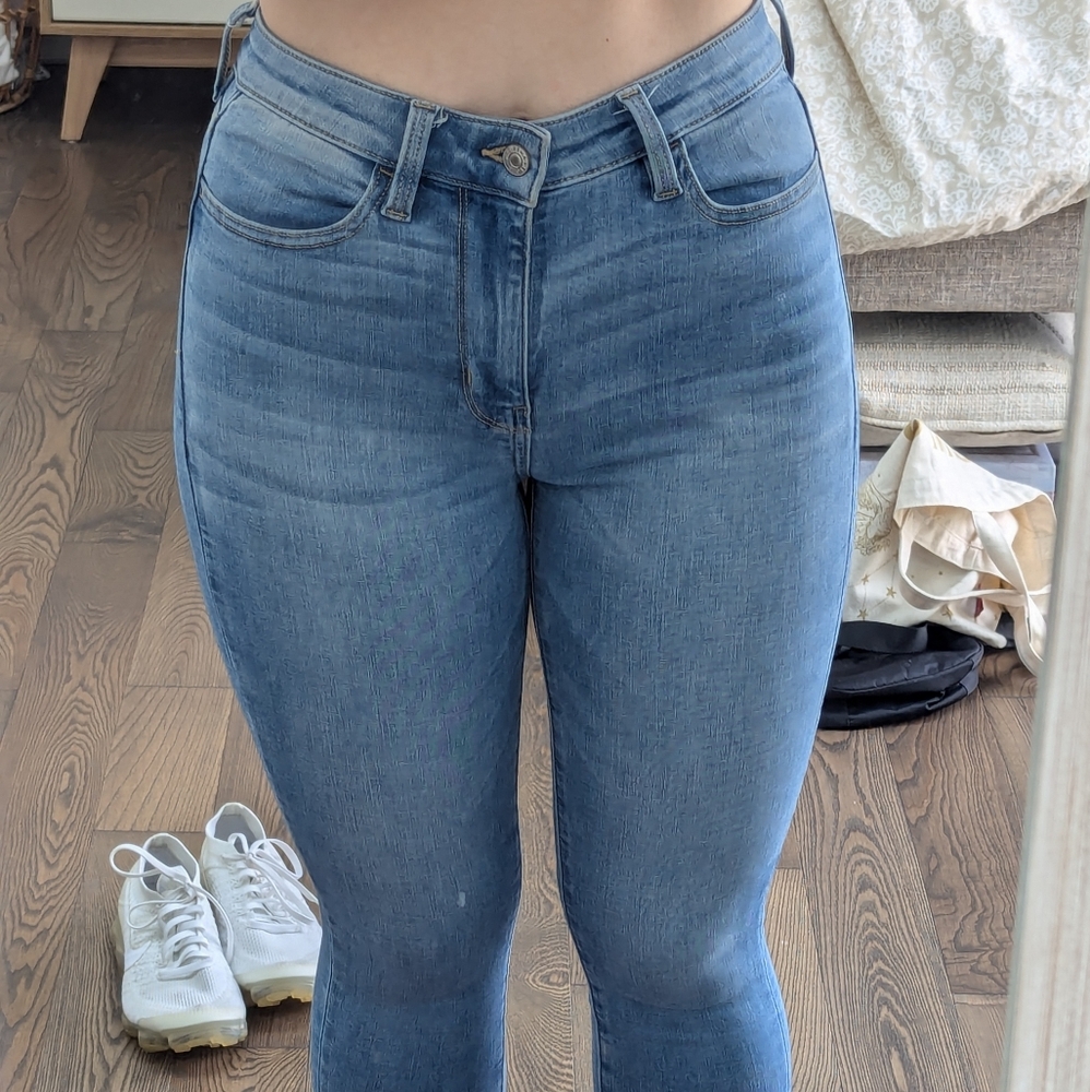American Eagle stretchy skinny jeans - Picture 2 of 5